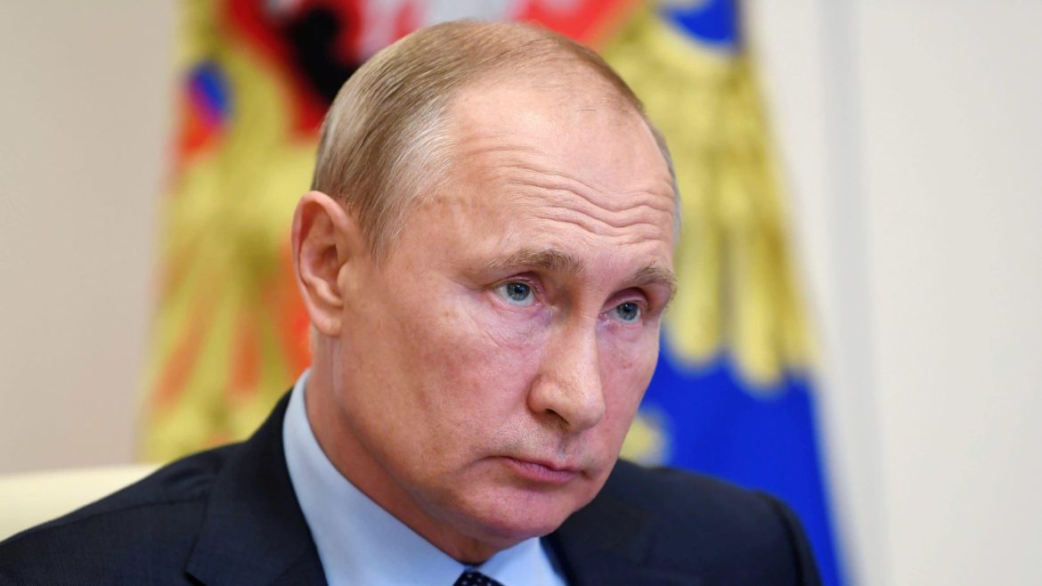 Putin turns to oligarchs as Ukraine’s strikes hit Russian oil revenues