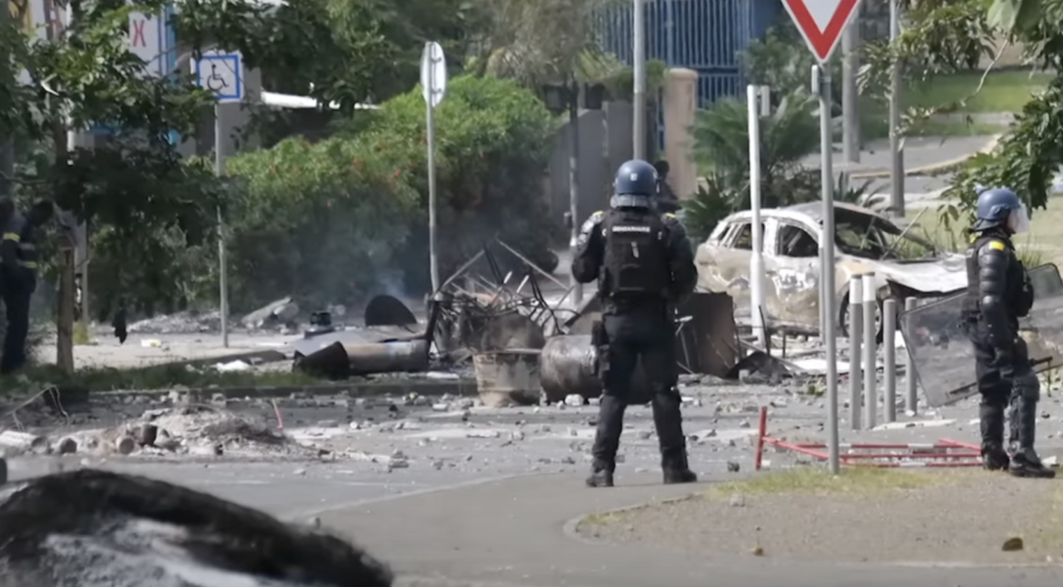 New Caledonia: the revolt of the independence supporters