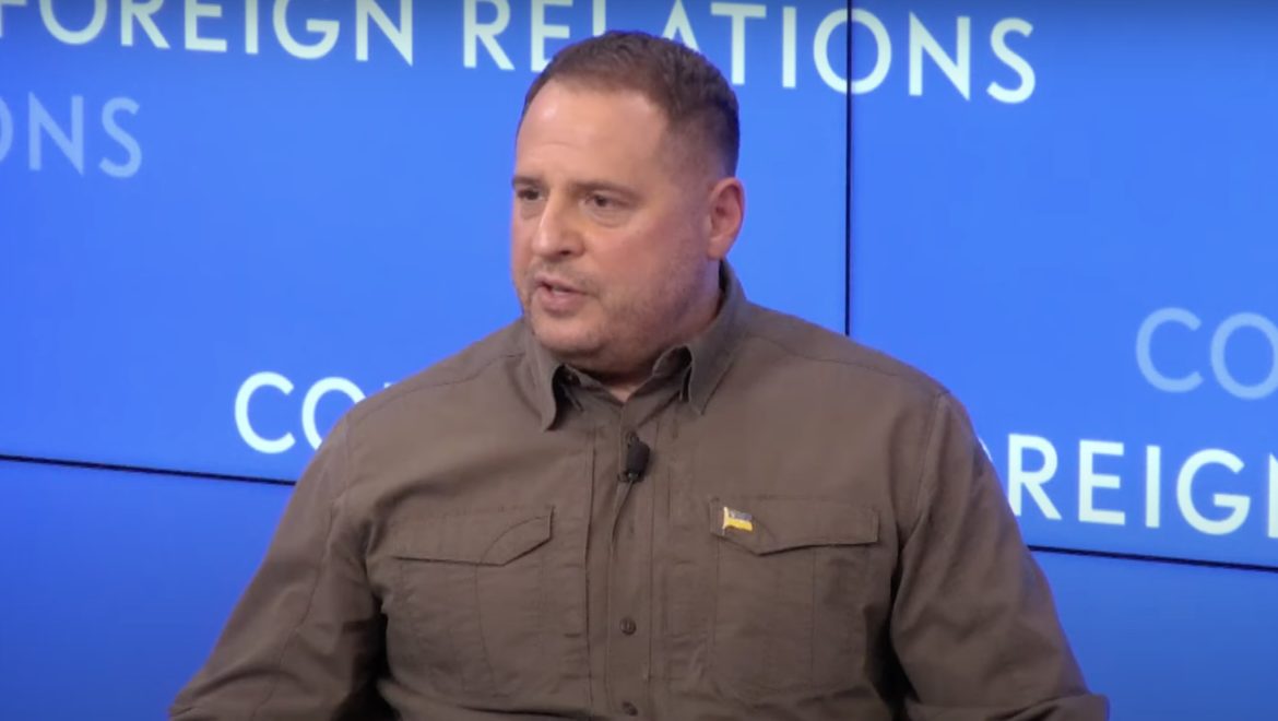 First Meeting Between Zelenskyy’s Representatives and Trump’s Team Focuses on Ukraine War and Peace Framework
