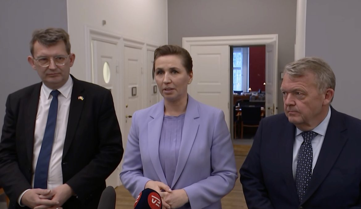Trump Maintains Tariff Threats in Call with Danish PM