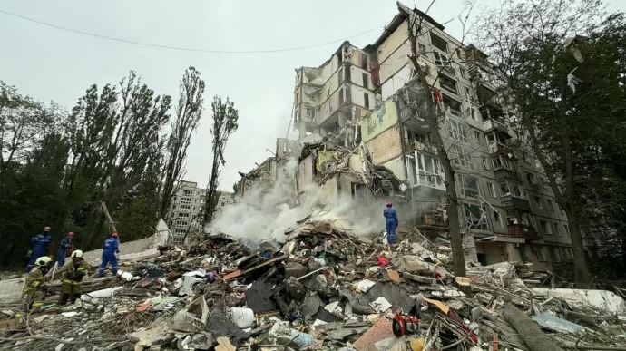 Kyiv Strike Kills 6, Including Child, After Overnight Russian Drone and Missile Attack