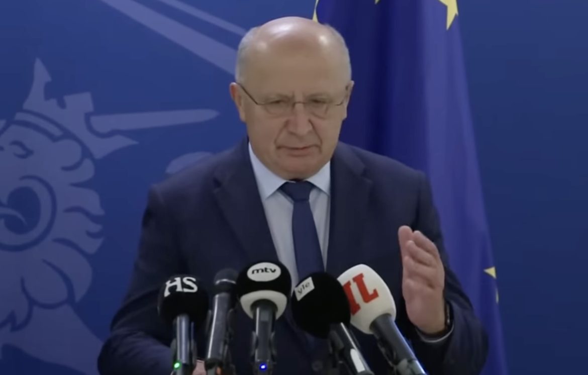 March launch for EU SAFE defence lending, with early tranche planned