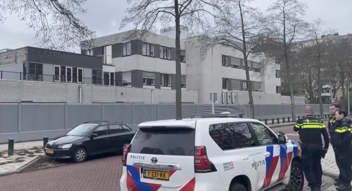 Explosion outside Jewish school in Amsterdam prompts heightened security