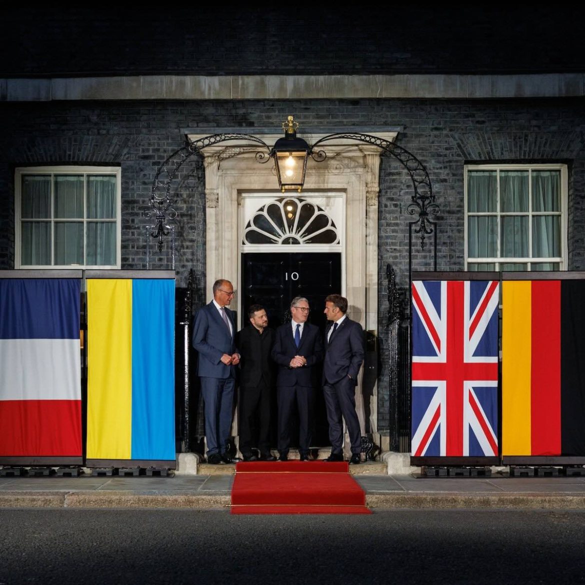 Poland Demands Place in Ukraine Talks After Being Left Out of London Format