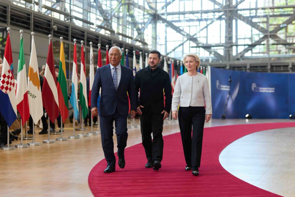 Hungary Removes Fast-Track Language as Ukraine Pushes EU Membership as Security Guarantee